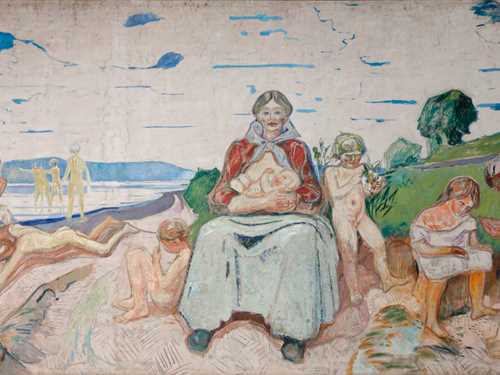 Et maleri i veldig bredt format. Et sommerlig strandlandskap med flere mennesker. Midt i bildet sitter en mor og ammer en baby. Rundt henne er barn som leker i sanden og utforsker naturen. Himmelen er overskyet.